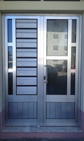 Porta de Condominio - Particular